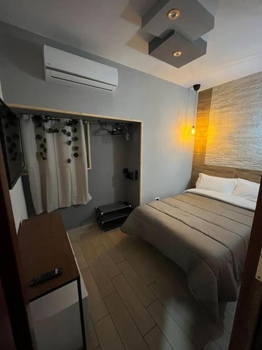 Napoli'S Little Bridges Guest House מראה חיצוני תמונה