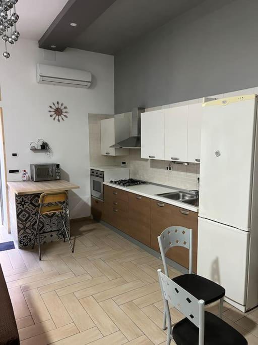 Napoli'S Little Bridges Guest House מראה חיצוני תמונה