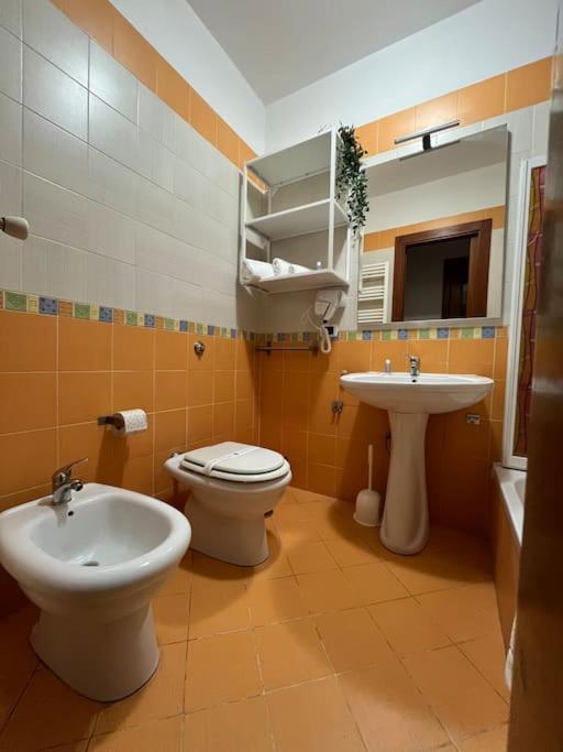 Napoli'S Little Bridges Guest House מראה חיצוני תמונה